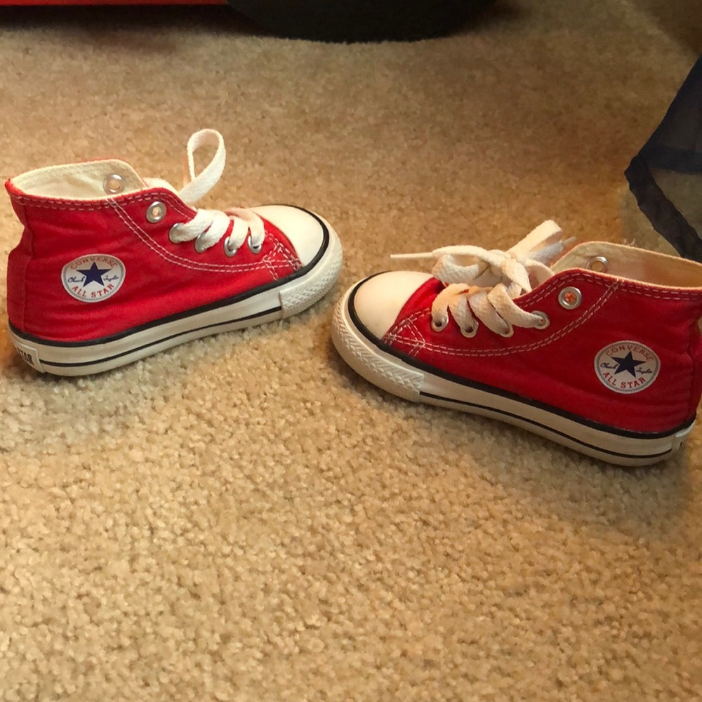 Red Converse! Toddler 6